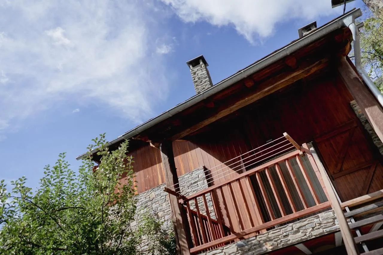 El Xalet De La Vall De Cardos Lladros